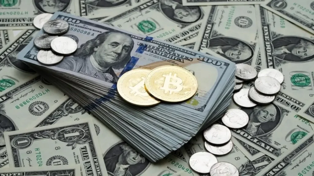 تراجع الدولار الأمريكي متأثراً بضغوط التضخم وتقلبات أسعار النفط العالمية المستمرة